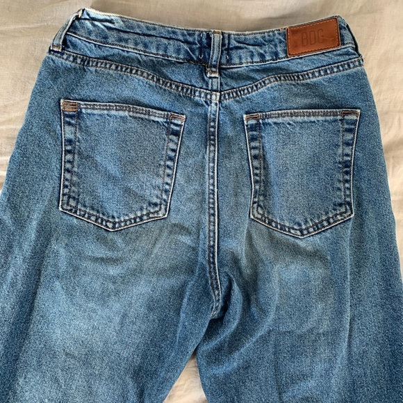 BDG Retro Mom Jeans - Picture 2 of 2